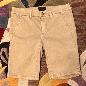 American Eagle Outfitters Khaki Shorts, SZ 4
